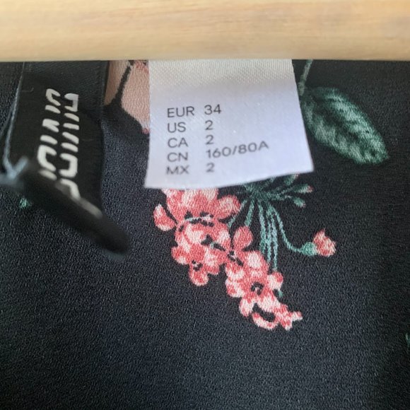 Floral peplum style top - Picture 5 of 5